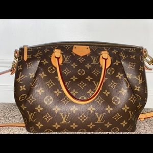 Turenne MM LV purse with straps. Authentic ⚠️
